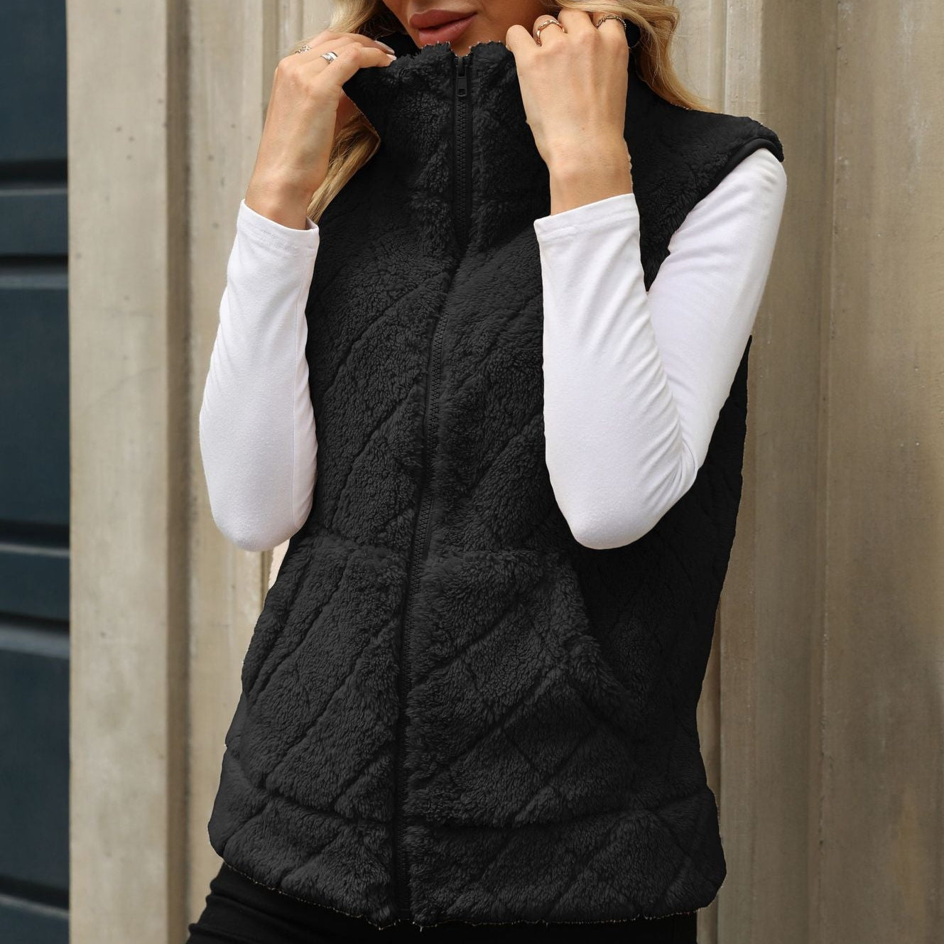 Loose Zip Diamond Lattice Coat Plush Vest